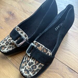 AEROSOLES Black Suede Leopard Loafers Wedge Slip On Comfort Shoes Size 7